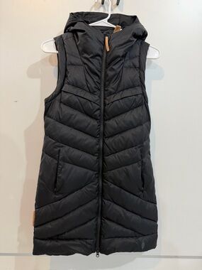 Women's Black Hooded Quilted Puffer Vest